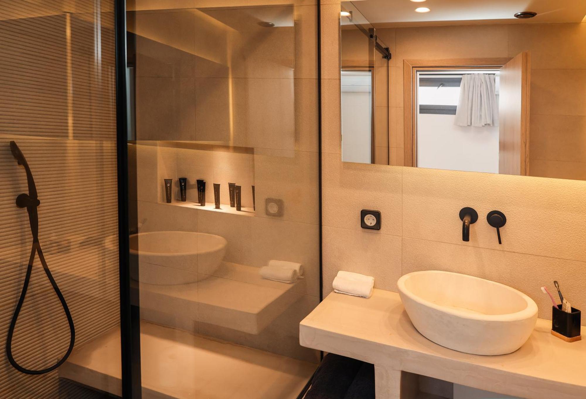 North Wind Luxury Suites Oía Eksteriør billede